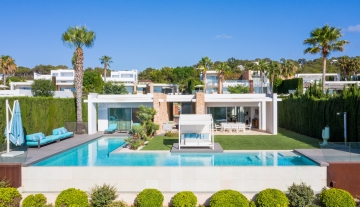 Resa Estates te koop sale Cala Comte main house .jpg